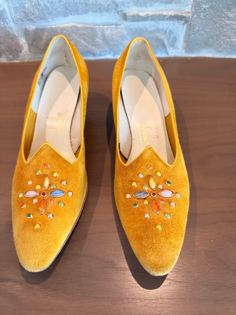 Vintage Suede Embellished Low Heel Pumps - Yellow - Picture 3 of 10